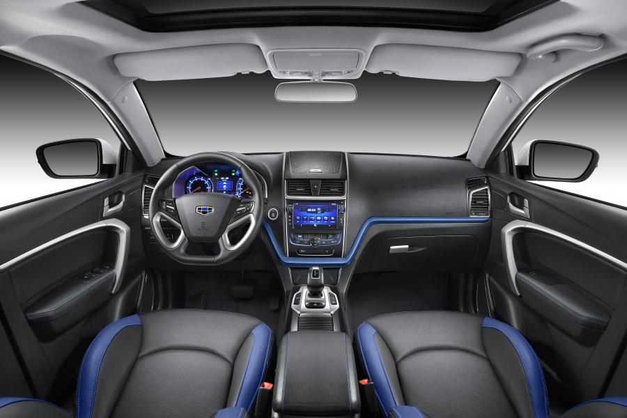 Торпедо Geely Emgrand EV 2015 года  (фото 29 из 30)